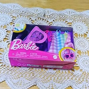 Barbie Fashions 5 Surprise Accessories Set